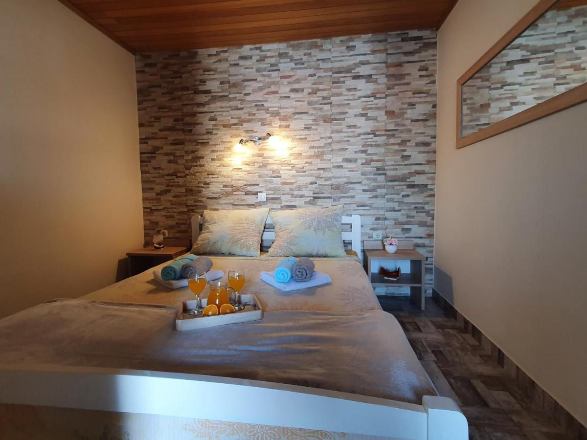 Apartmani Daria & Jure Trogir Exterior photo